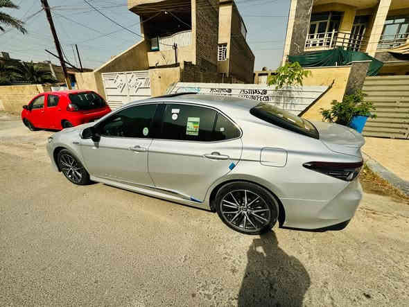 كامري موديل 2023 للبيع وكالة عبد اللطيف جميل 
فول 1/1
مكفولة من الصبغ والحادث 
بارد فقط كد شبر بالجاملغ الخلفي 
ورصعة صغيرة بالجاملغ الامامي
ماشية 71 الف 
السعر 228 
العنوان بغداد حي الجامعة 
***********
