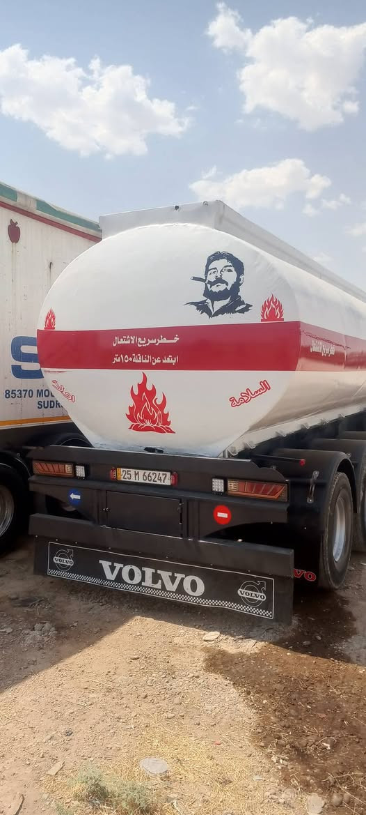 السلام عليكم سياره شخاطه للبيع موديل 2000 كير محرك اكسل شاصي شرط تانكي تركي جوبلس سنويه 2029  طوناج جديد جيبس جديد السعر خابر واتدلل  ***********
