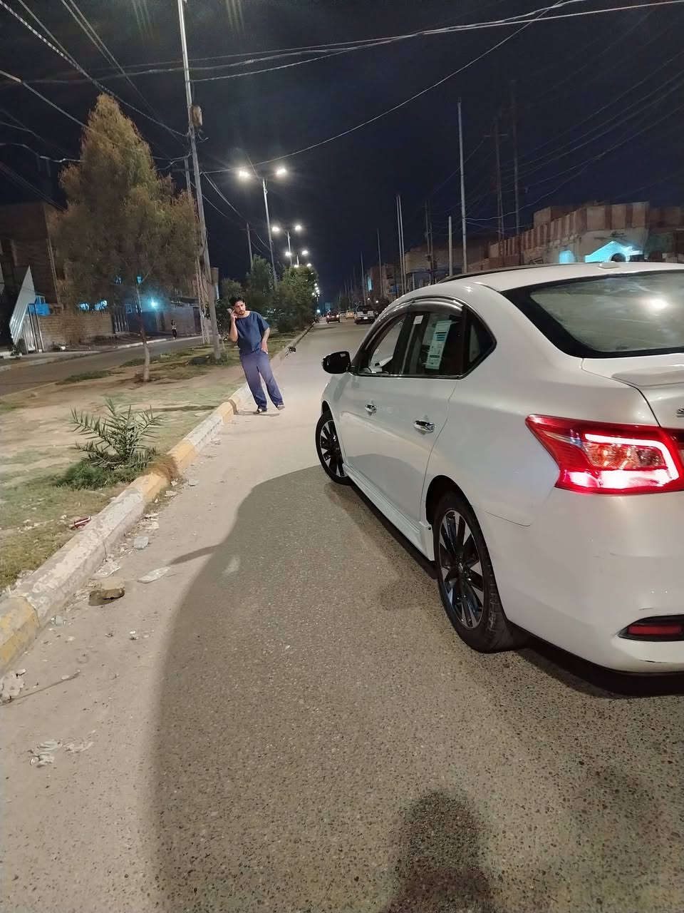 السلام عليكم للبيع نيسان سنترا   موديل 2018وراد أمريكي حادث بس بنيد السياره فول فول موصفات جديده كلش  بصمه تشغيل  عن بعد فتحت سقف   تبريد تخم تاير جاهز للخير بسمي تحويل ثاني يوم مكان  ناصريه مركز 110او بيه مجال  ***********
