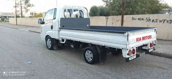 کیا دووتەنی  2700مۆدیل 2011 گێڕ عادی جام کارەبایی ڕەقەم سلیمانی سەنەوی بەسەرچووە بەناوخۆمانەوەیە گێڕومەکینەوئەکسل و شەنسی بێ عەیبەسەرف وبوخاری نیە سەیارەکە هەیکەلی زۆر جوانە دەعمولێدراوی نیە دووپەڵەی بچوک بۆیاخی هەیە بێ ناوگرتن ماڵی کاسپیە تەحویل و غرامەو زەریبەی بەشەرت سعری 89 گەڵاو مجال شوێن هەڵەبجەی تازە 
***********
*********** دار بنديهكان
