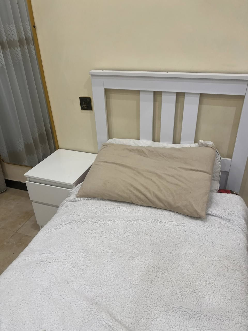 بيع غرفه تصميم مهندس متكونه من اربع قطع للشراء خاص او على الرقم ***********
