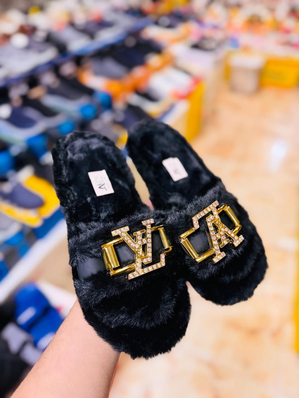 #جديدنا_في_محلات_ابو_زهراء_العبيدي_تكريت 

#سليبر_نسائي_فرو💜💜


**إذا كنت صاحب هذا الإعلان وتريد حذفه لأي سبب، رجاءا أرسل رسالة إلى الدعم الفني**