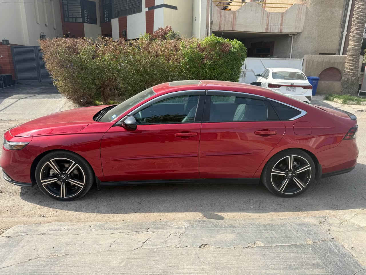 اكورد ٢٣ سبورت حادث جاملغ خلفي ورجع بارد بدون صبغ ماشيه ٢٥ الف كيلو حاليا مابيها نقص والحمدلله السعر ٢١٥$ 
والي ميعجبه السعر مروره جدا مكفي وموفي مع احترامي للجميع بغداد, العراق


**إذا كنت صاحب هذا الإعلان وتريد حذفه لأي سبب، رجاءا أرسل رسالة إلى الدعم الفني**