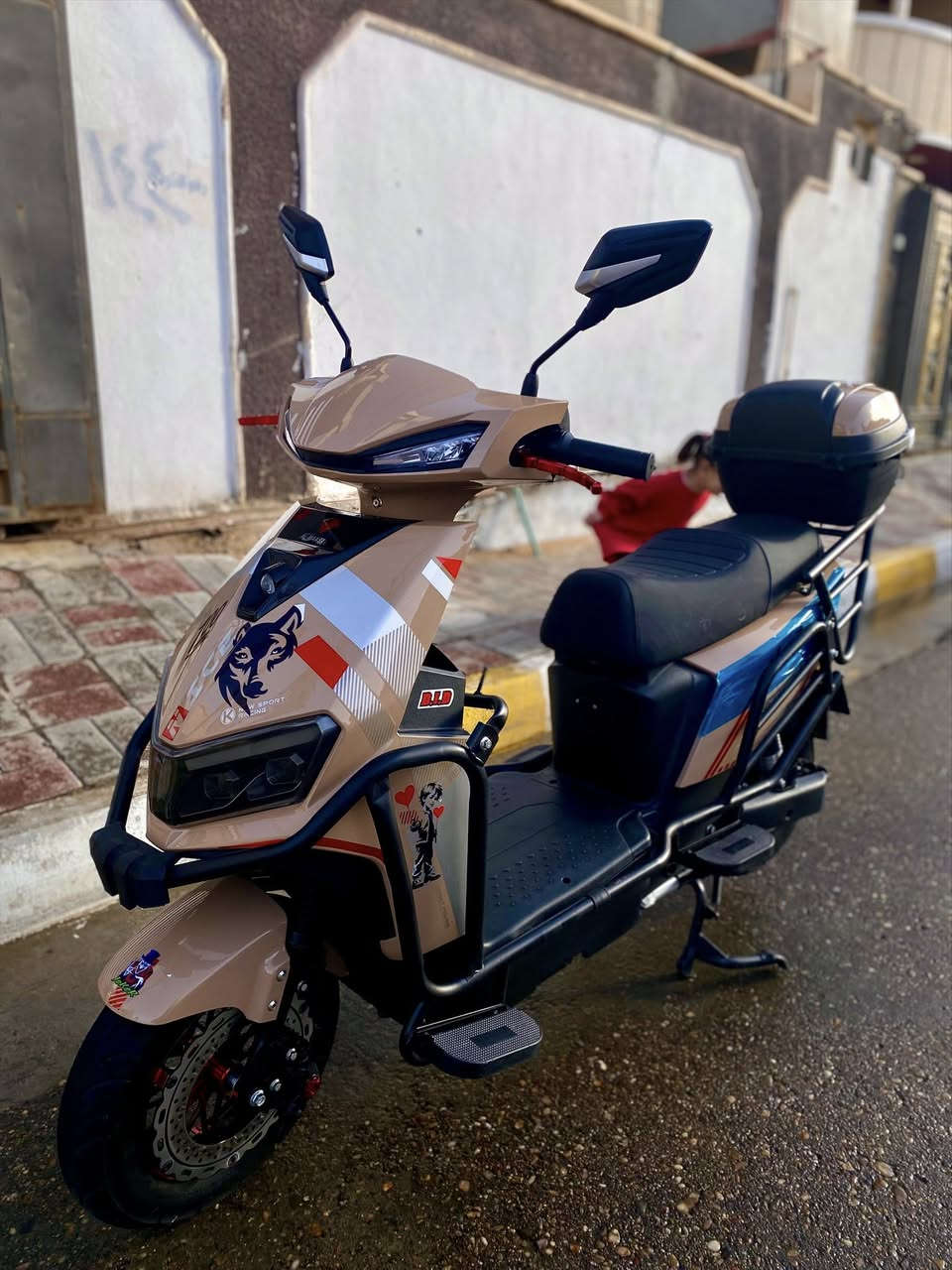 موطور شحن للبيع 🛵
6 بطاريات 🔋 
4 سرعات ⚡️
موطور جديد 🆕 
مستخدم شهر  جديد بمعنى الكلمه 
700$ 💵
*********** 📱
