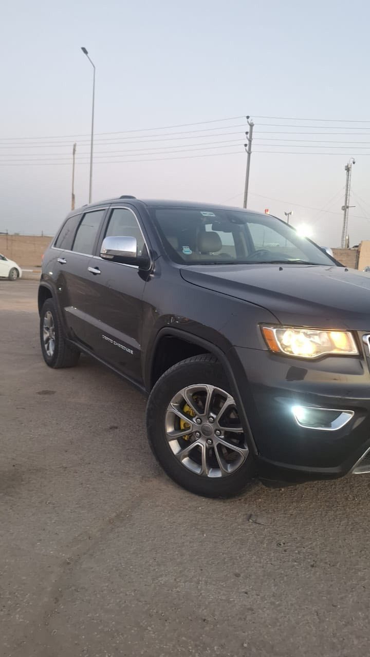 سلام عليكم حبايب 

جيب شيروكي 2014 فول موصفات limited￼ 

كشنات ميموري
تدفئة كشنات 
قطعتين تبريد 
شفتات 
شاشة جبيره 
شاشه اعطال 
موس فور ويل 
دمام خلفي 
دبل كزوز 
هواي بيها مواصفات 

حادثها سرقة 3قطع وضاربين الشاصي الايمن عواج خفيف مبين بل صور 

السعر 190$ وبيها مجال السيارة جديدة 
مكينه وكير وحدادي خير من الله


**إذا كنت صاحب هذا الإعلان وتريد حذفه لأي سبب، رجاءا أرسل رسالة إلى الدعم الفني**