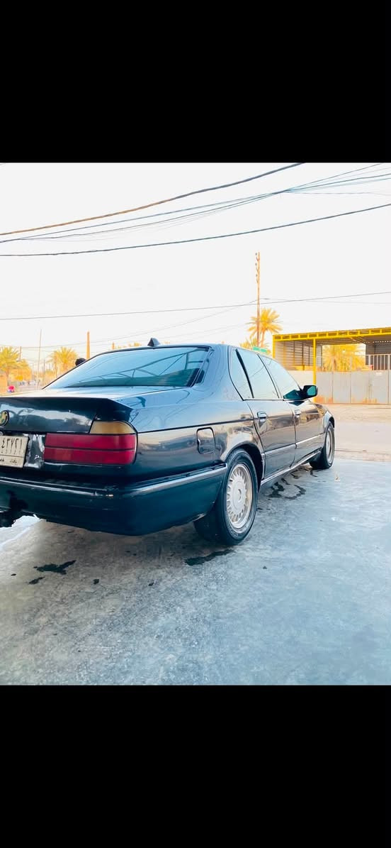 السلام عليكم  للبيع   BMW موديل 1992 730 مفتوح  رقم بغداد وتحويل ثاني يوم كير ومحرك بشرط بالجيس تبريد ثلج قطعتين تبريد  الحماوه انساها غرفه جلد بالجيس السياره ابلاديه شرط مصبوغه عام جماليه السياره نضيفه لااخر درجه صرف البانزين اقتصادي للاخير شاشه سنتر لوك كله شغال ولا كلوب مشتغل بالدشبول 
المكان دوانيه  ***********
السعر45 السياره حاركه كازكت خانه ينزل من السعر
