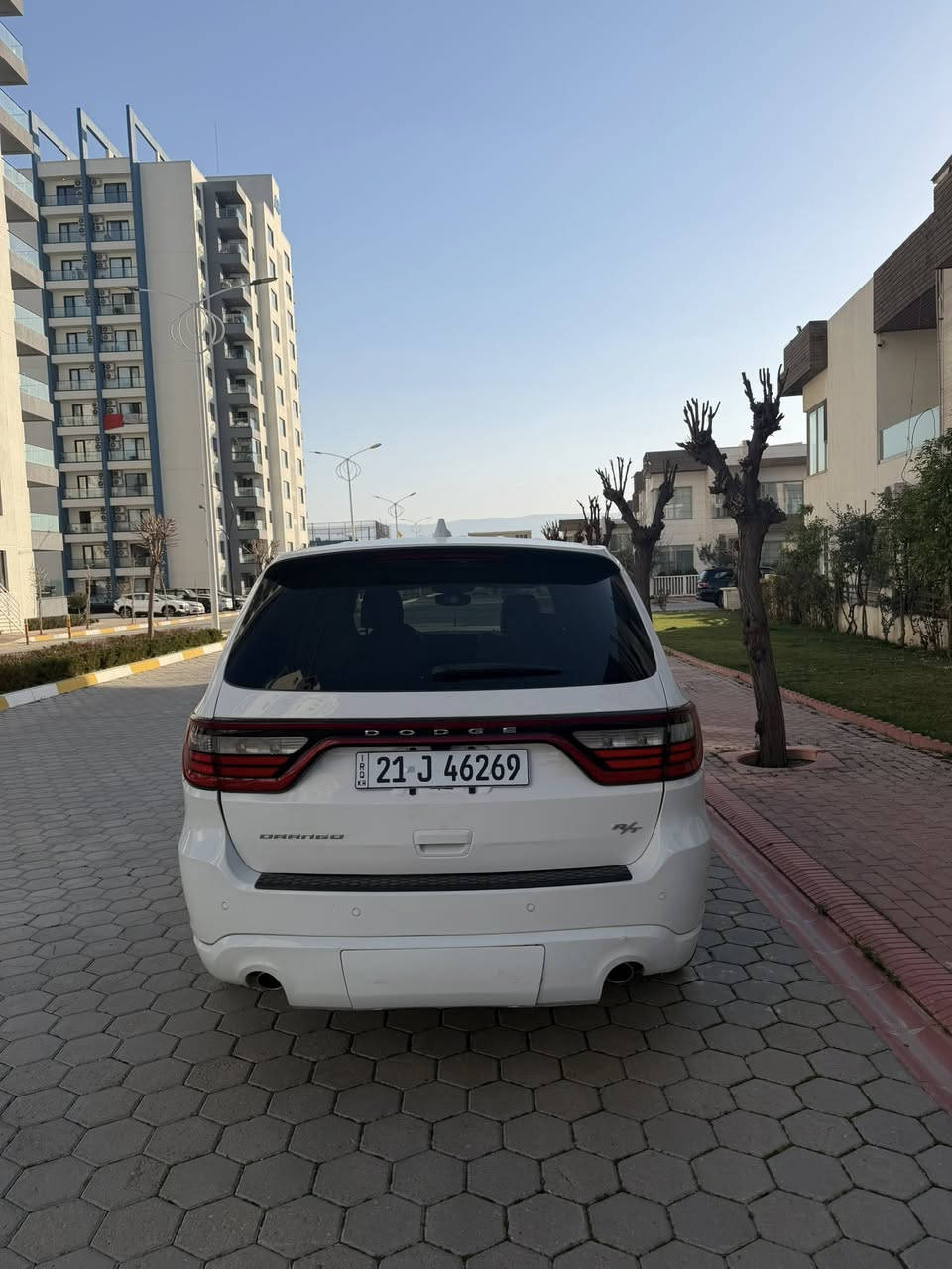 Dodge Durango R/T 2022
ماشية:٥٥ الف كم

الضرر: قطعتين صبخ والايرباكات سليمة

حجم المكينة/8 سلندر 5.7 Hemi

موصفات /

امريكي ، كشنات كهربائي تدفئة و تبريد و ميموري

شاشة ، حساسات امامي و خلفي ، ٧ راكب، رادار، لايت زينون و ليد ، نظام ابل كاربلاي،.

المكان/ السليمانية 
التواصل /***********
