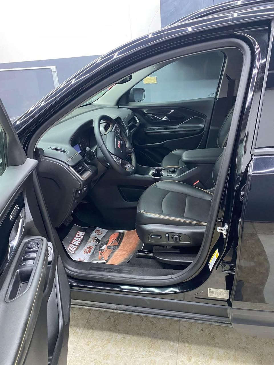 السلام عليكم
تيران موديل 2024At4فول مواصفات

ماشية 6الف فقط صور الحادث موضحة 

السعر 220وبيهة مجال 
ملاحضة /السيارة بدون دواخل بدون صبغ فقط بنيد اصلي مبدل نفس الون

للاستفسار ***********
