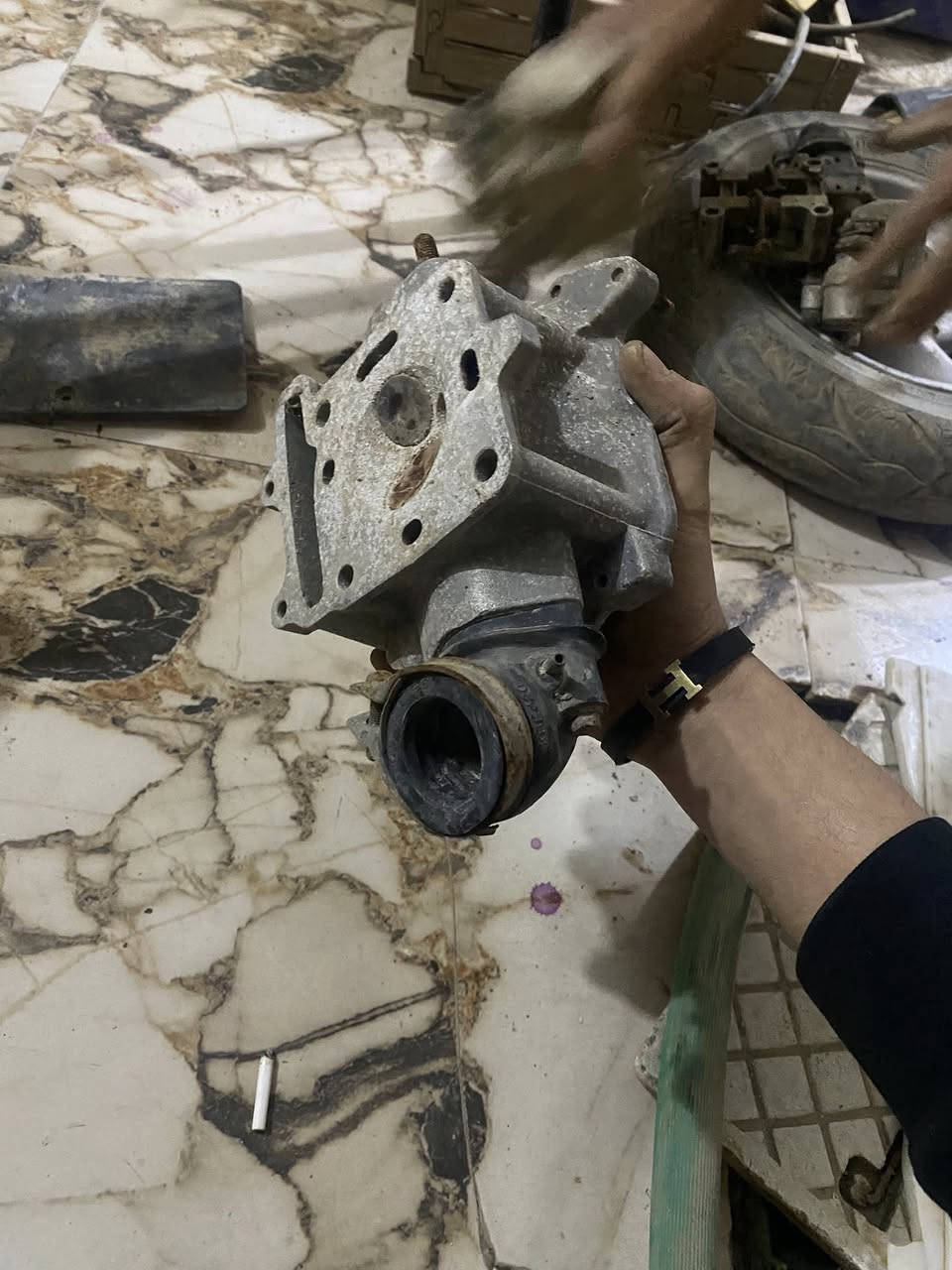 غراض كامكو بوليس اصليات كلهن كامله غراض شتريد اكو ***********مكان حله
