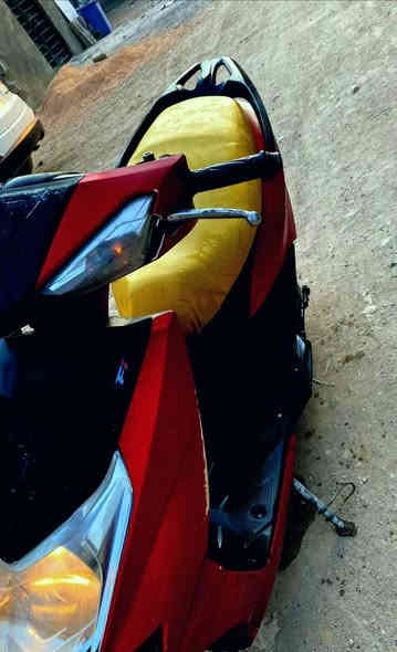 السلام عليكم دراجه للبيع سگنس ياباني 
محرك ماكس عدله مكينه مزوده 55 
شغاله سلف هندر باي وقت 
 شلعه ومعدل يخبلان 
كهربائيات كلها شغاله.   لايت عالي ناصي  دبل اشاره. ويمنه ويسره 
وياله مزوده. 
دراجه كامله من كلشي  تجي وشوف 
سعر  :280 وبيها مجال  متوازي كلش على بيعتها 
مكاني: كربلاء البوبيات 
الرقم؛ ***********.
ماعندك رصيد تصل على الويتساب
