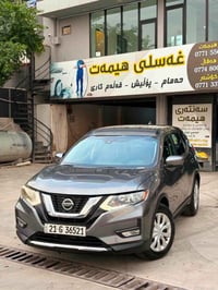 نيسان اكس تريل • سيرفيس كامل • نظيف