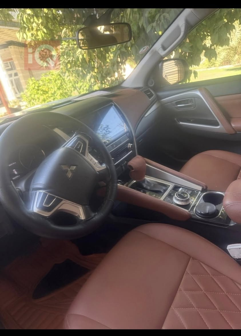 السلام عليكم 
باجيرو سبورت ٢٠٢٠ للبيع 
الكت الرياضي 
رقم اربيل
بصمه
كاميرا وشاشه 
اوتو هولد 
هاند بريك دگمه 

مكفوله من كلشي 
بصمه
٤ جام اوتو 
جميع الاناره LED
فتحة سقف
الداخل احمر
7 راكب
تبريد مركزي ٣ قطع 
4 وضعيات قياده 
 
***********
