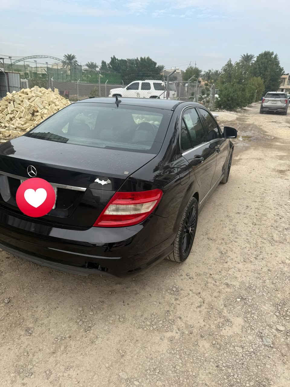 السلام عليكم. مارسدس سي ٣٠٠ 2010 ادوووات ادوووات كص جنطة لحيم باجات  شرط ترايك ٢٠٠ فول الفول. البارحه كملت السيارة كلش جديدة  وفوول للاخير فتحة بصمة جلد اسود. ملكي. مكينه ٦ سلندر دبل. خرطوم  بدون تيربو ارغب. مكينه بالمارسدس.  كير ومكينه بالكارتون. كفالة برغي. ممفتوح منهن.  صالنصة رياضيه جتي بيهه من امريكا السيارة وارد امريكي كلين بدون حادث تبريد ثلج تدفئة شغالة  السيارة احلى من الصور مكانهه بغداد  بيع او مراوس  عارضهه ب ٥٧  السيارة  بدون  اي نقص بيهه شي. واحد بس. الحدادية مال. تاير الامامي صفحة اليمين فقط. بيهه. طكة بالطسة   ***********
