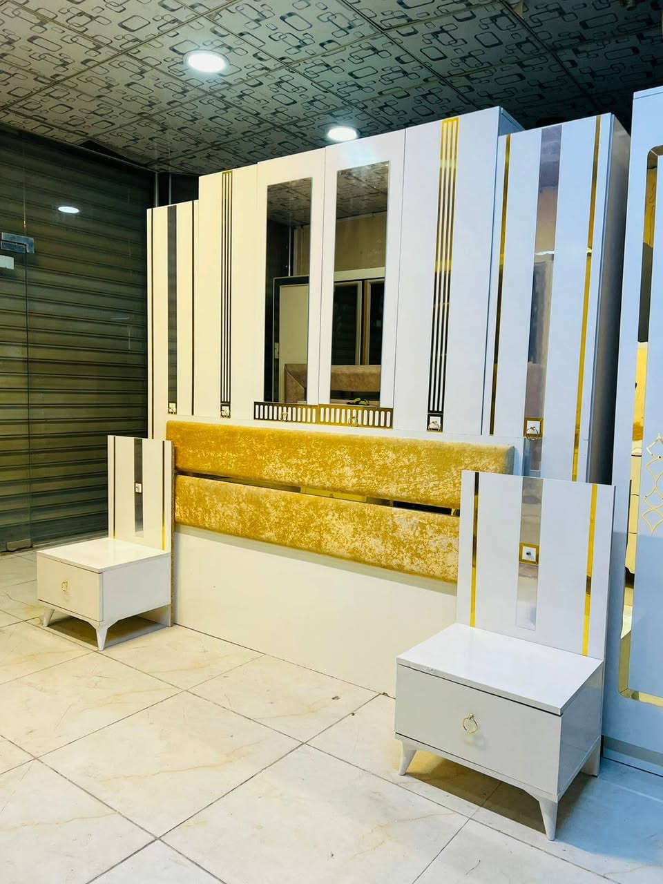 غرفة تركي 5 قطع مستعملة
سعرها 450 قفل
التوصيل والشد داخل بغداد مجاناً
يوجد توصيل محافظات بكروة
للحجز والاستفسار خاص او واتساب
***********
