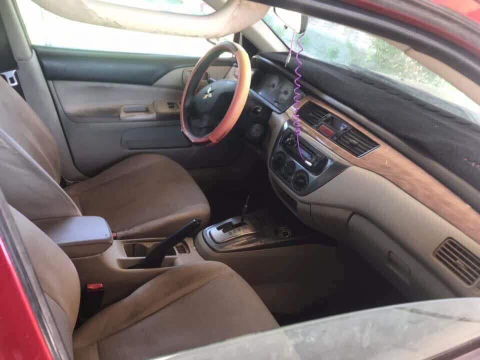 السلام عليكم
لانسر للبيع مديل 2010 

سياره نضيفه مال بيت 
تبريد خير من الله 

مصبوغه عام اثر جراد 
مكان ديالى بلدروز 

للاستفسار ***********
