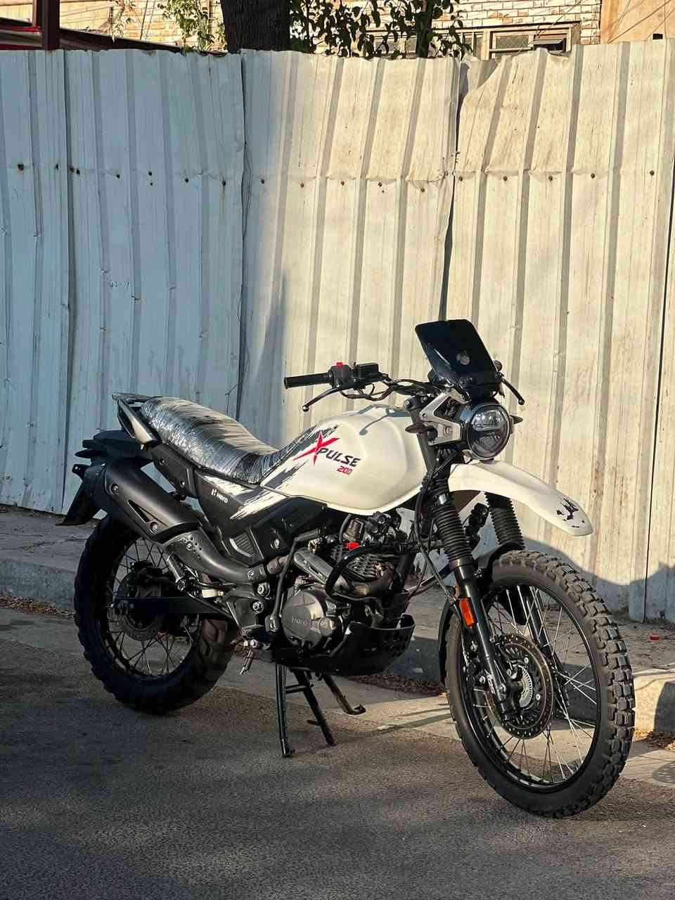 السلام عليكم
دراجه Hero X pulse قفاز محرك 200cc هندي اصل استيراد 

موديل ٢٠٢١

الدراجه ماشيه ٣٢

تركتها فتره وصار بيها دخان اول ماتشغلها 

شغاله وتخبل وجاهزه

السعر  مليون و٧٥٠ بيها مجال

بغداد الزعفرانية 

***********
