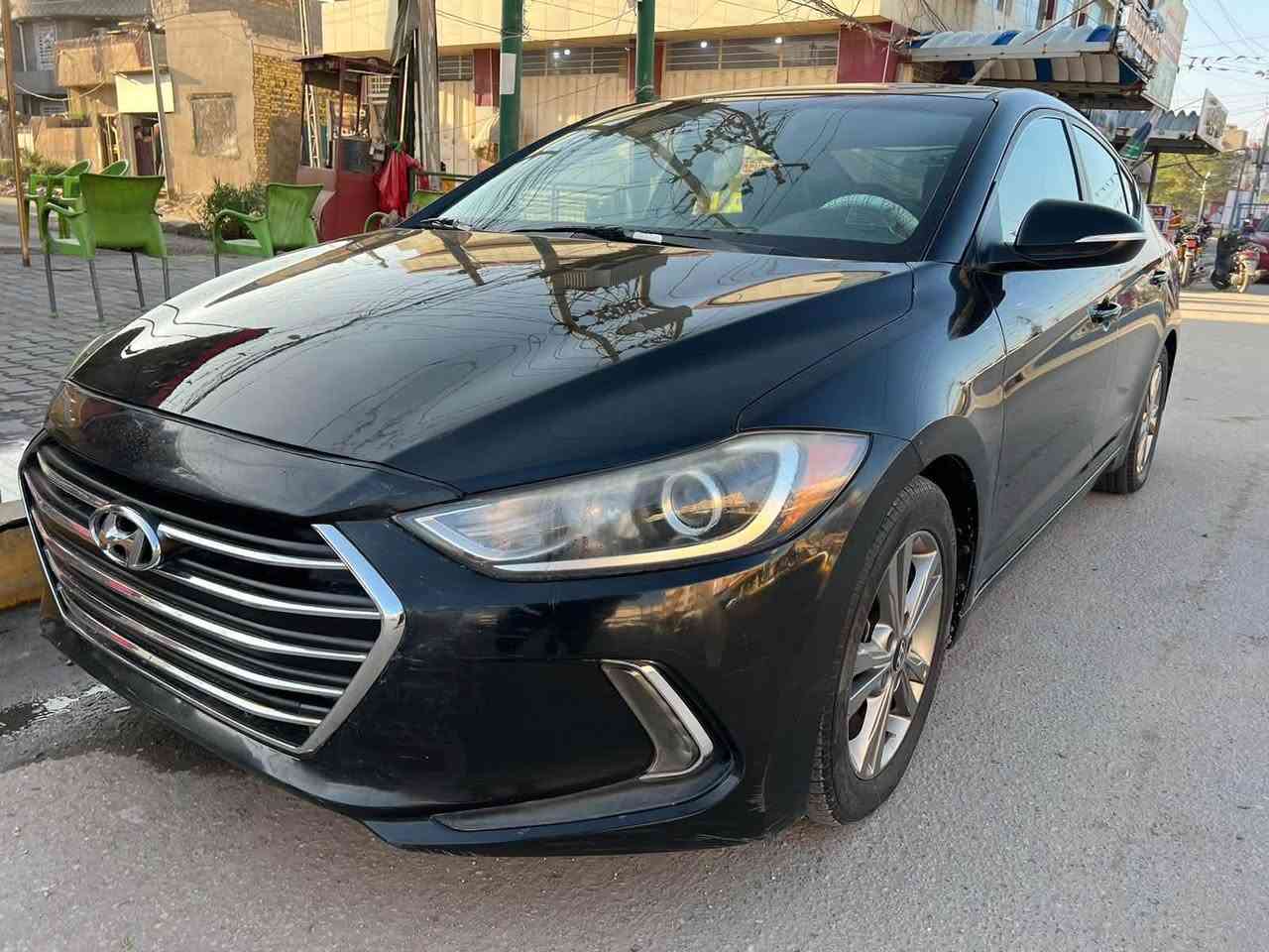 السلام عليكم
النترا 2018 وارد كندي داخلة كلين ضربتها بالعراق شبر بالبنيد صبغ وبارد بالباب الخلفي 

السيارة فول مواصفات عدا الفتحة والبصمة 

مكان السيارة كربلاء 

السعر 105 وبيها مجال

***********
