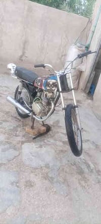 دراجه لل بيع مديل 21مكينه ارشا طاح عليه بانزين وصار ‏‪بيه صفار قليل كل...