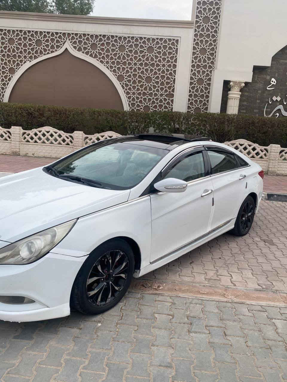 سلام عليكم سوناتا خليجي موديل ١٠ ضررها باب وجاملغ جهت السايق فول عدا البصمه بانوراما بسم كردي مو شركه ما مطلوبه  غرامات  مكان السياره نجف وهذا رقمي *********** السعر 100

