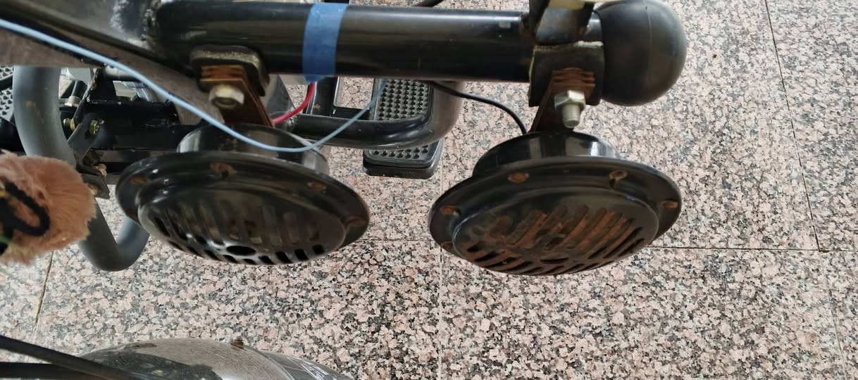 السلام عليكم هورنات للبيع بوش محور ايراني العنكه سعر 350 وبين مجال***********
