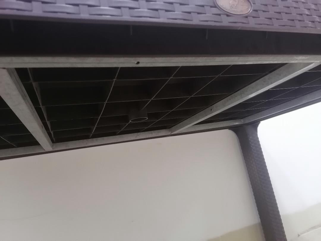 ميز طعام للبيع السعر 75 ألف مكاني كركوك رقم الهاتف :***********
