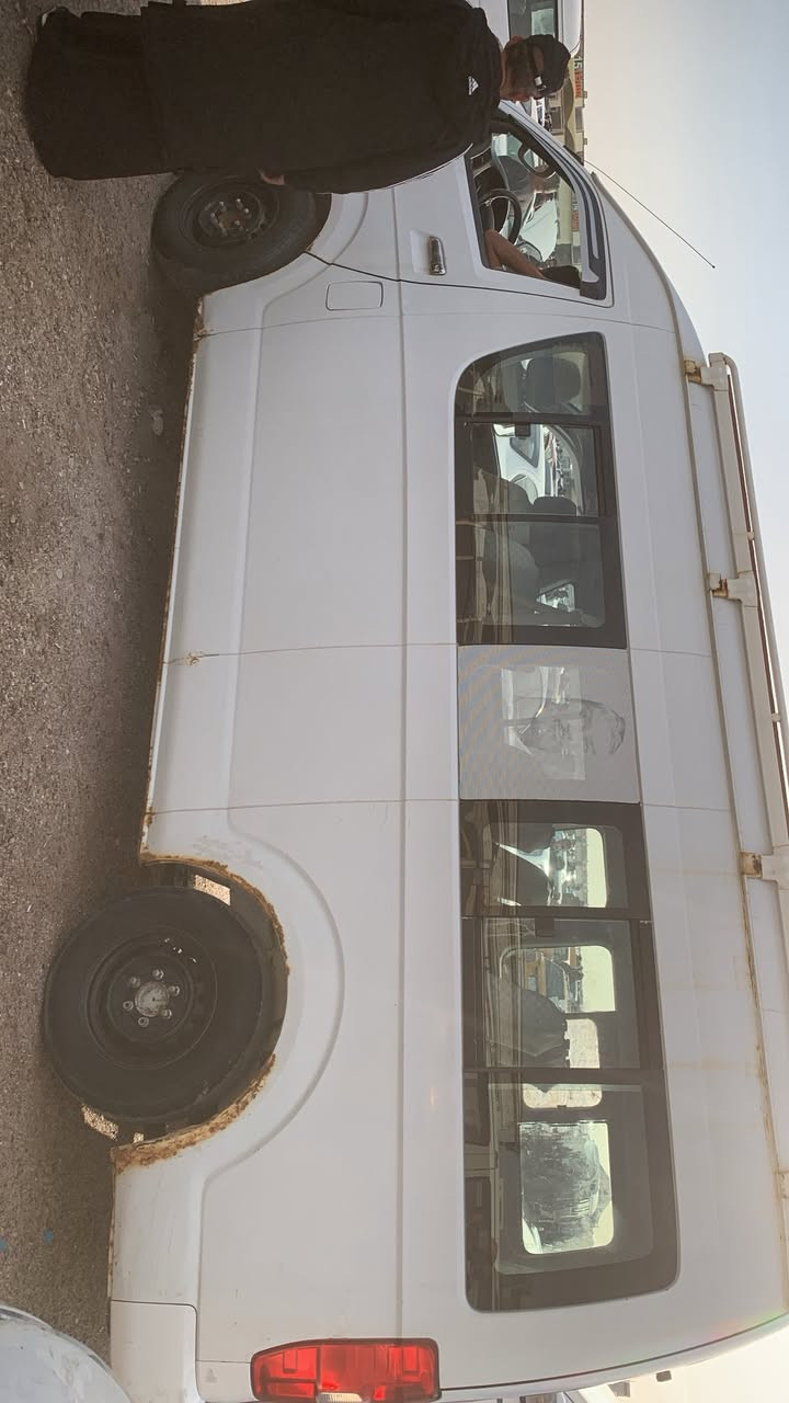 سلام عليكم جنبي 2014 سياره كفاله لا ضربه وله تعمير بعده 
حديده كله جديده مال هايس تجي وتشوف بعينك سياره بس الكير ماله يقر *********** مكاني بصره سنويه 2028
