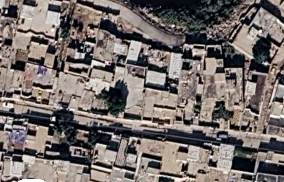 السلام عليكم..
للبيع قطعة أرض زراعيه بمساحة 100 متر مربع، موقع مميز جداً وحيوي في الحسينية (المعامل).
​أهم مواصفات الموقع:

​القرب من الشارع: قريبة جداً من الشارع العام (موقع مريح وسهل الوصول).
​الخدمات: الشارع مبلط بالكامل والمنطقة مخدومة بجميع البنى التحتية (ماء، كهرباء، مجاري).
​الموقع الجغرافي: تقع بالقرب من مستشفى.. حسينية المعامل (المستشفى التركي).
​السعر: [ 28مليون] (قابل للتفاوض البسيط للجادين).للستفسار واتساب 
[‏‪***********‬‏]