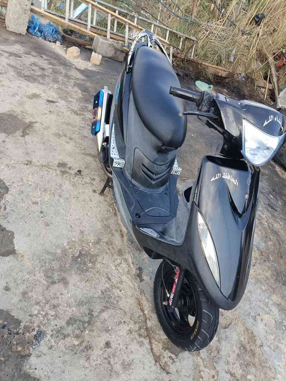 سلام عليكم للبيع ماكس عدله  رمبة كفالة عامة مكينة مامفتوحة ع لفحص كفر بلاد كلها دراجة مختمة مابيها كل نقص كاملة كهربائيات كلها شغالة وين ما يعجبك افحص مكاني ديوانية حي الوحده الثانيه رقم ***********
