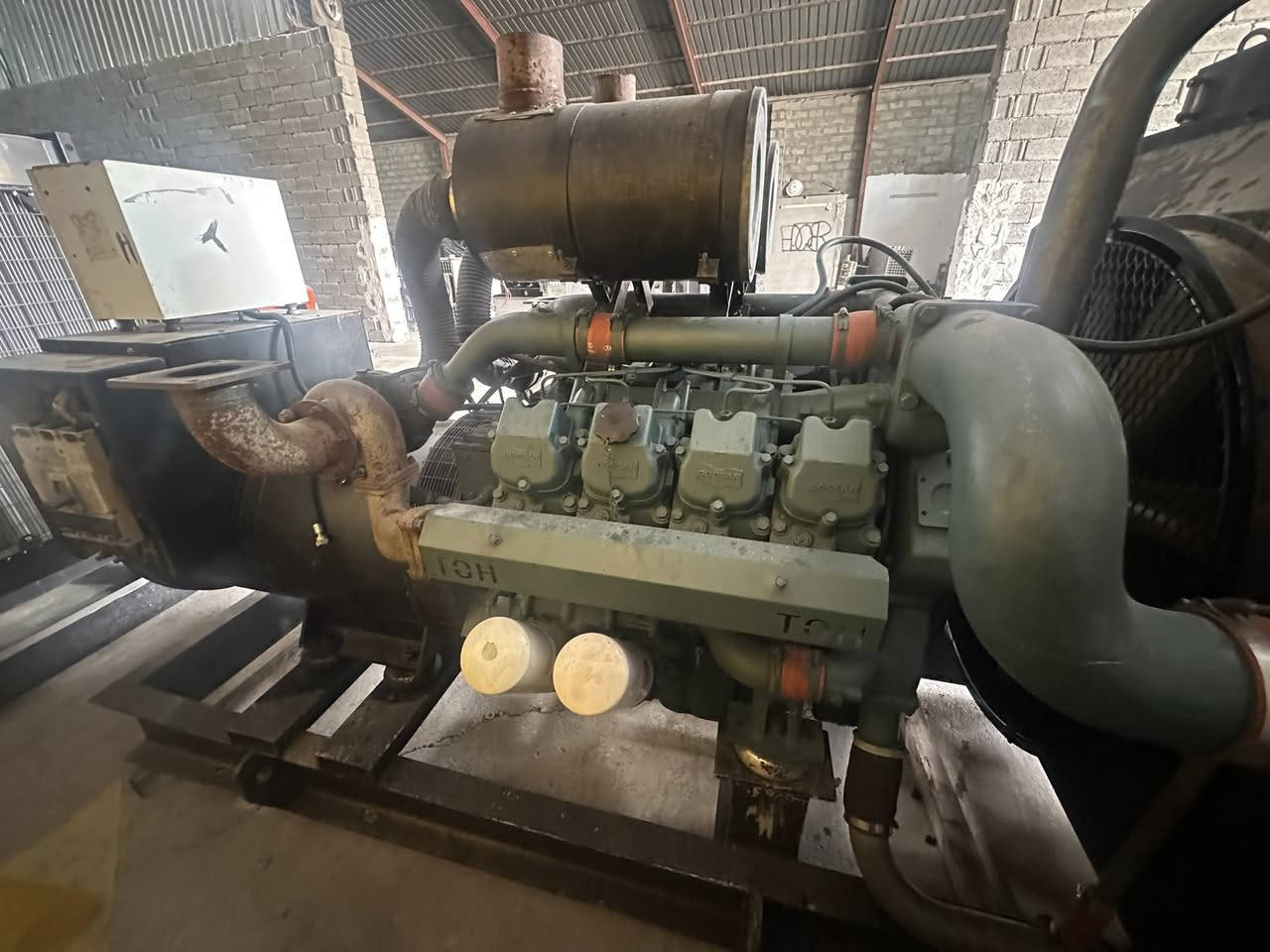 دايو 8بستم
400kva
اوربي 
تفحصه وتضربه حمل وتاخذها بل شرط 
العنوان اربيل صناعة الجنوبيه 
***********
