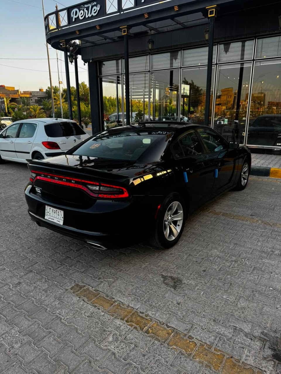 يالله السلام عليكم
للبيع جارجر 2015 وارد كندي SXT فول 1/1
سيارة طابة كلين تايتل بل عراق طخة بل بنيد فقط
باقي السيارة شرط الكفالة وسونار موضح
عليماً ( بدون اي دواخل سيارة )
محرك 6 سلندر  ( 3600 )
رقم بغداد مداور ثاني يوم
- مواصفات السيارة فول 1/1
- فتحة
- بصمة
- شاشة
- كامرة خلفية
- تبريد خلفي
- كشنات جلد
- كشنات تدفئة
- كشنات كهرباء
وباقي المواصفات المعروفة من لدات امامي خلفي
وزينون وحاطلها تخم تاير هستوني جديد
السعر 167 وبيها مجال بسيط
مكاني نجف
***********
