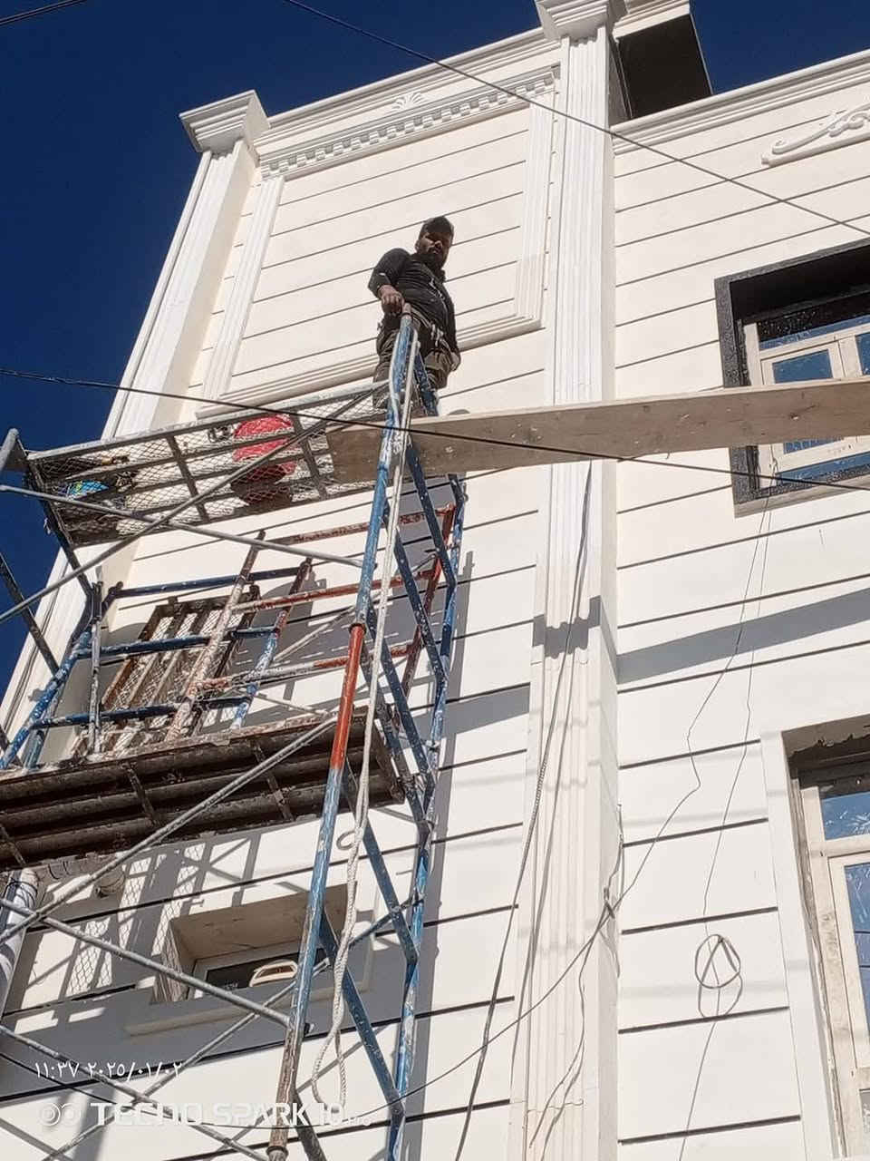 اسلام عليكم ورحمة الله وبركاته 
خلفه متفرغ حالين لبخ نثرطلس ديكورات واجهات ***********
