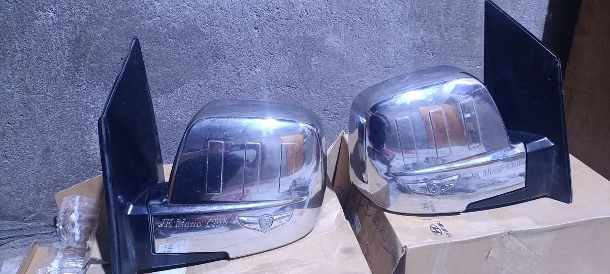 السلام عليكم غراض ستاركس 
حداديه  كله جديد ربل شرح 4 زوج + لقم 2 زوج +ربل طبله كامل + لعايب زوج 
مرايات شفط الاستفسار ‏‪0781 539 5762‬‏ المكان البصره
