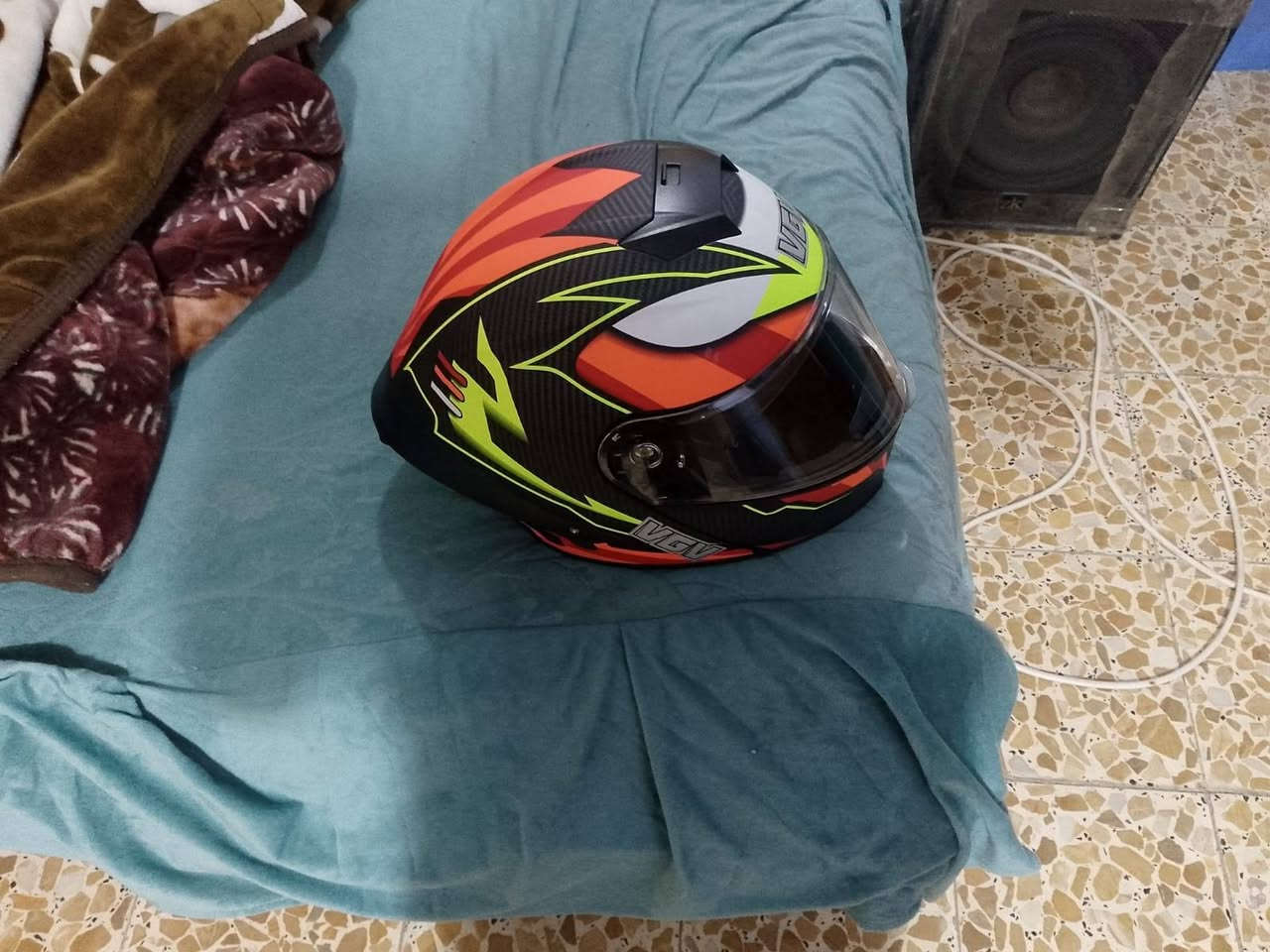 السلام عليكم خوذه باله اوربيه لبيع سعر 65 بيها مجال رقمي ***********  .بس وتساب
