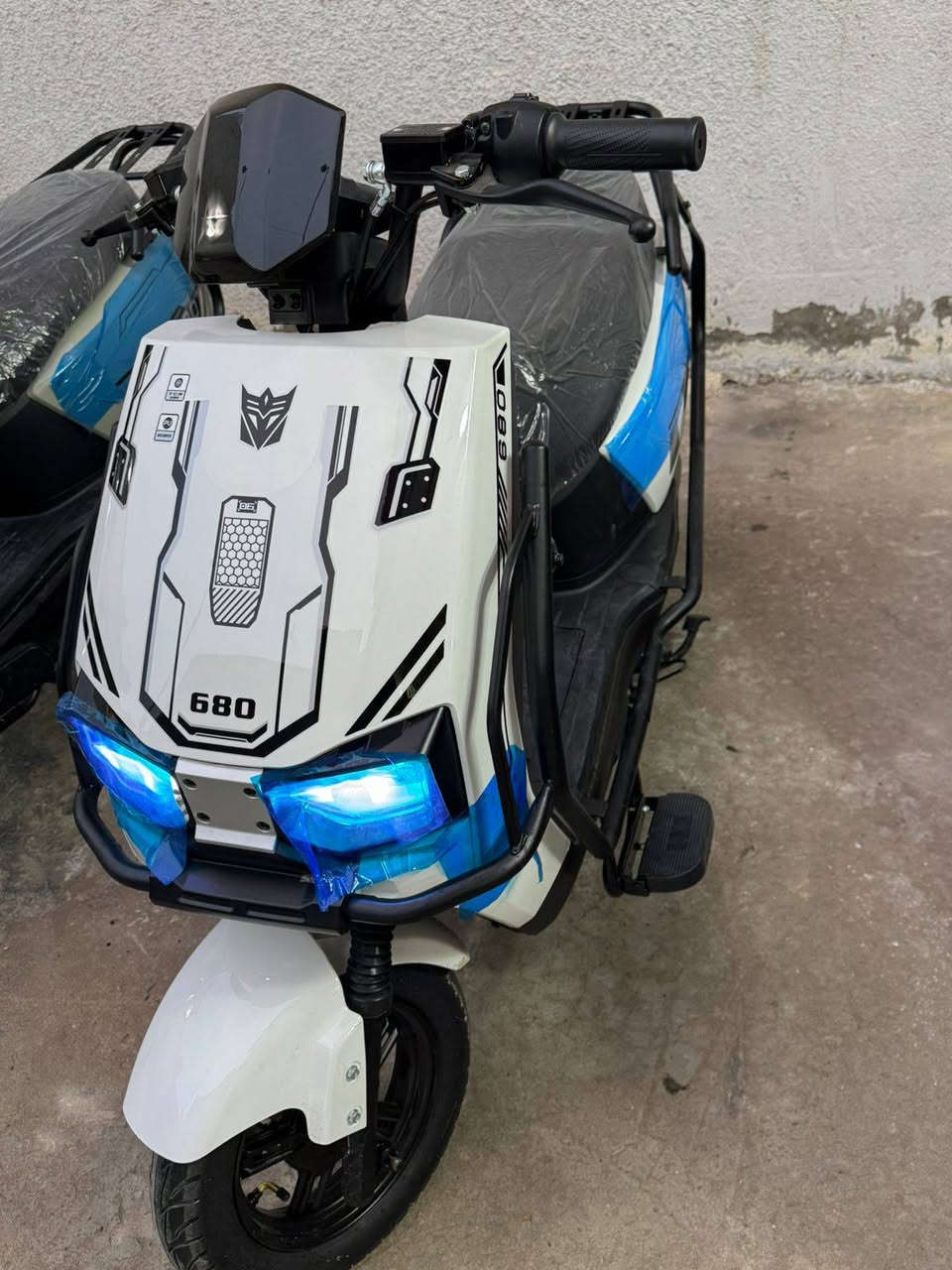 دراجه شحن ام عيون بعدها جديده مماشيه 
نظيفه مصار سبوع من اخذته سبب البيع اريد اسوي عمليه يجفيكم شر ومحتاج فلوس بغداد, العراق


**إذا كنت صاحب هذا الإعلان وتريد حذفه لأي سبب، رجاءا أرسل رسالة إلى الدعم الفني**