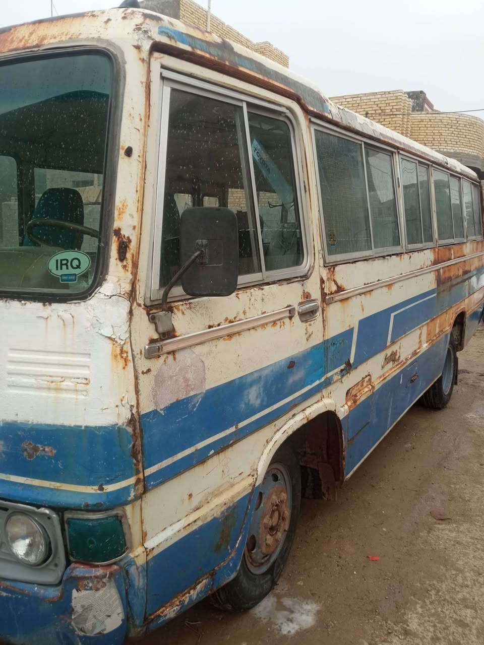 للبيع موديل ٨١
السعر ٣ونص 
*********** بي واتساب
