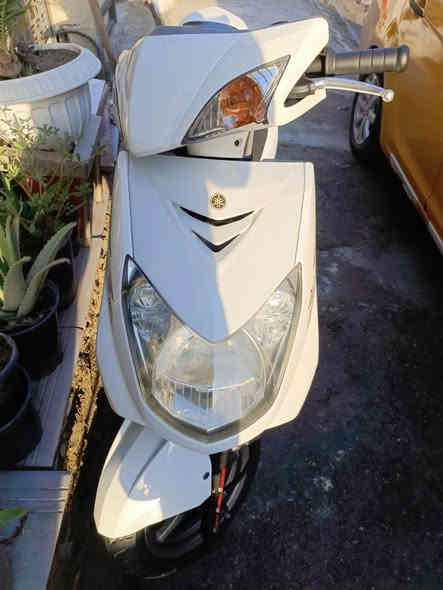 السلام عليكم دراجة سكنس فحل كابريتر صارله سبوع نازلة من الرمبة زيرو ملحة ماشية (19 الف) بس وكالة شرط  الدراجة قبق كلج ممفتوح مكفولة كفالة عامة جيب كوستر مال فيترية وتعال السعر مليون 200 الف وبيه مجال للشراي وذا معجبك السعر تلكا الاحسن سوك كلشي بي وكلشي بسعرة العنوان (بغداد) رقم (***********)
