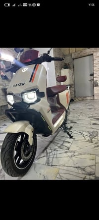 دراجه شحن الريان جديدهvip جديد استعمال  فقط مال طالب 6 بطاريات 72 فولت...