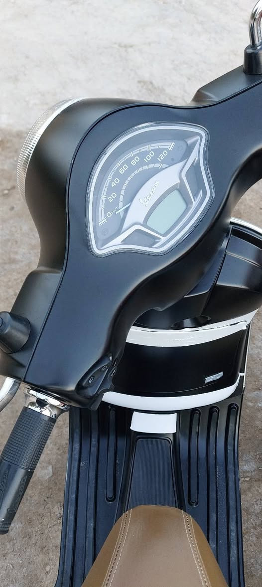 سلام عليكم دراجه فيسبا ايطالي
سعر 2.500
محرك 155
مديل 2023
مرقم اربيل بسم الشركه
ماشيه 6000 يعني زيرو
تانكي بانزين 8لتر
نضام مانع انزلاق APS
دراجه تجي موبلاستك كفر حديد قوي جدا
مكاني السماوه وكدر ادزه الك وين ماتكون 
رقم ***********
#العراق
