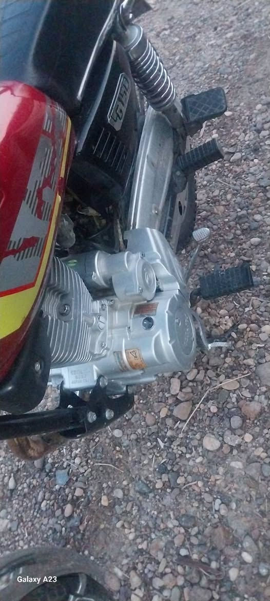 السلام عليكم دراجه سونك خمسة كير موديل25 اوراق 3 محرك 200 محرك مكفول لاتبخير ولا نضوح اوياله مكفوله من العواج دراجه ناعمه خير من الله السعر 750 وبيها مجال للشراي المكان يوسفيه معمل زينب وهاذا الرقم بي واتساب ***********
