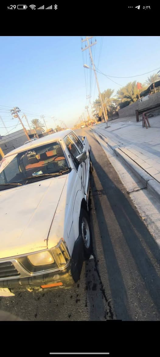 سلام عليكم سياره بيكم مستبوشي للبيع لسياره حلوه مال شقل مكينه ونجي 6 مجاول صار شهرين من شديتهه كير عادي لبلادي  مال ونجي اكسن مال شبوط زوج تايرات جدد ولبقيه نص عمر اكسن وكير ومكينه مكفولات سنويه صاقطه السعر 36 وبيهه مجال لشراي لمو شراي لايتصل الاستفسار‏‪***********‬‏ مكاني البصره قضاء المدينه بني منصور قرب المام احمد ابن علي
