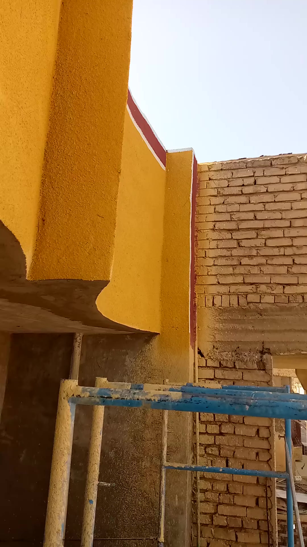 (بلنقد والتقسيط) جاهزين استلام بيوت 🏘️*********** 📱***********📲 شغل هندسة  حسب الموصفات ترميم بيوت كرسته وعمل  بغداد فقط على رقم هاتف او على خاص بآدرة علي الخلفة
