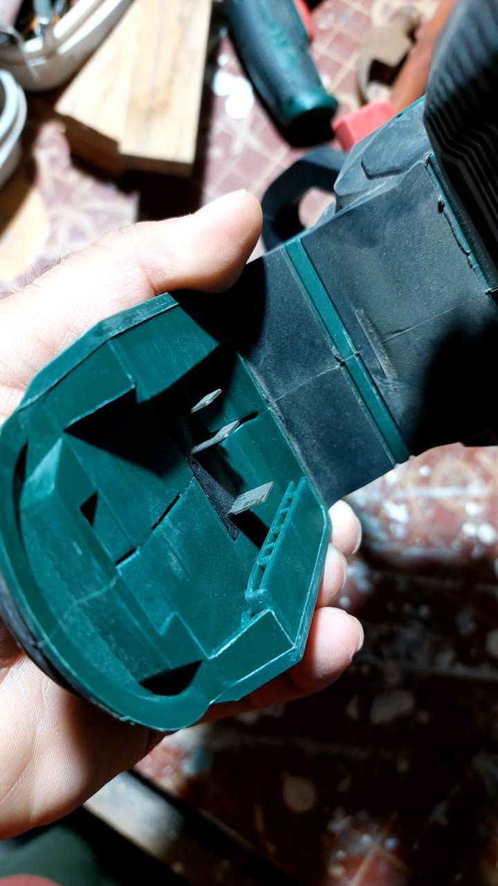 جهاز سنفرة   بدون بطارية
اصلي بارك سايد الالماني 

نضيف جدا. ..وشغال  

قرص دائري 

السعر 20 الف وتوصيل مجاني 

***********
