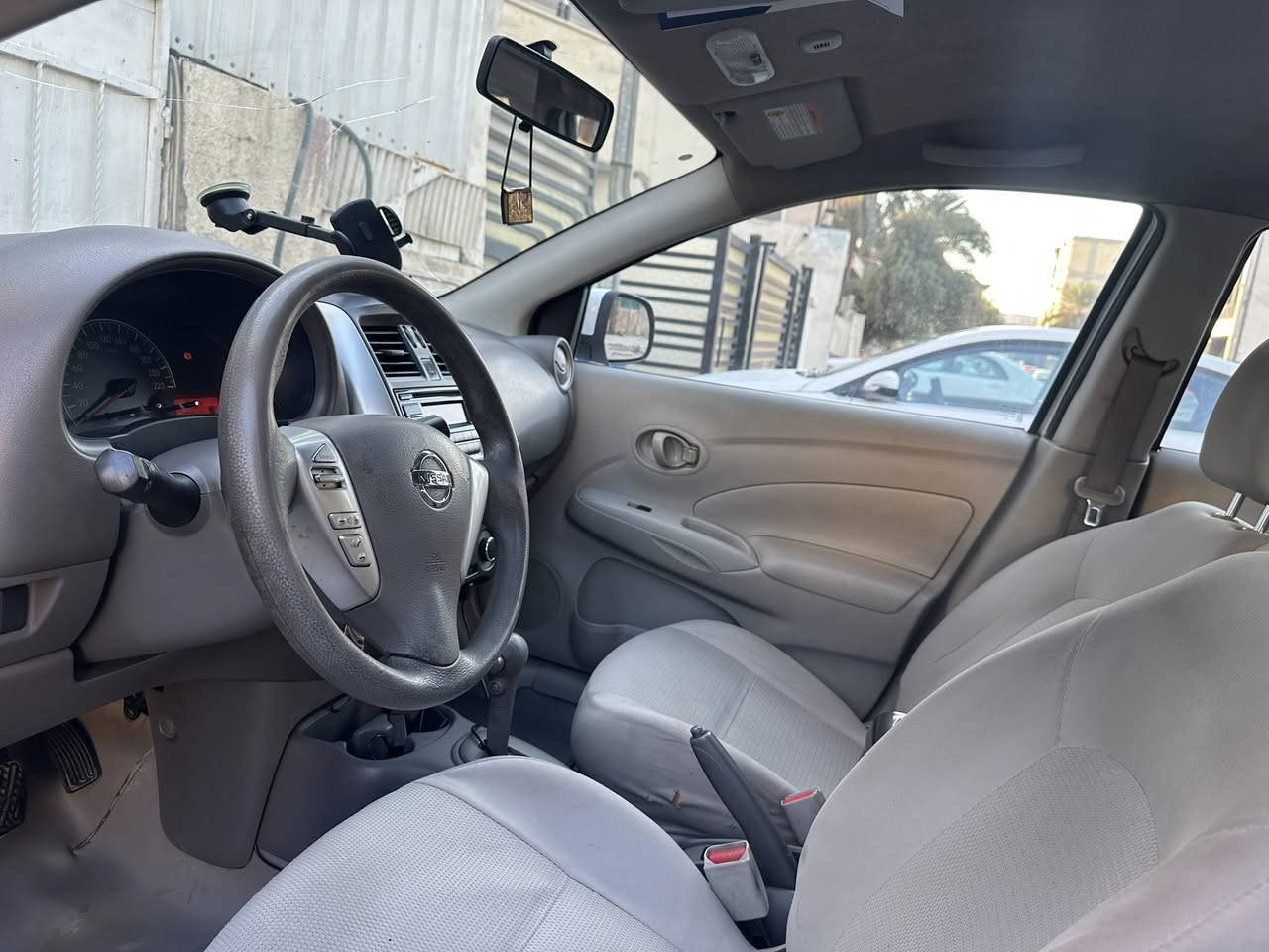 السلام عليكم 

🔵نيسان سني  بليته زركه 🔵

للبيع 
موديل 2021 
ماشيه 90
 
رقم اربيل 

سياره مكفوله من الصبغ فقط بارد 

تحويل او وكاله اني حاضر   تستلم سنويه ب اسمك 

مكانها بغداد اليرموك 

السعر 112 وبيها مجال بسيط 

وأتساب 🟢***********🟢
