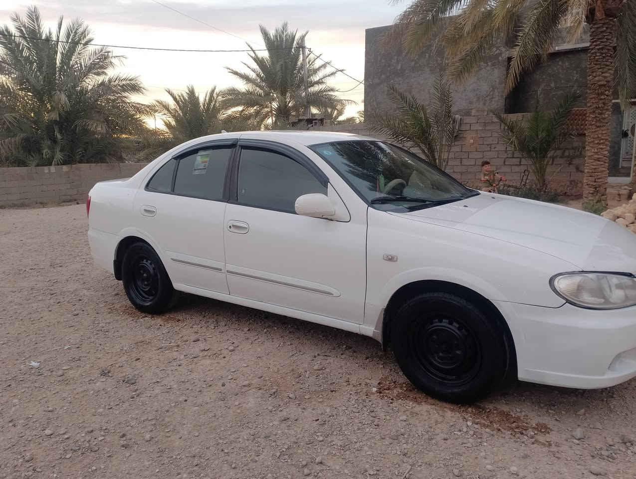 سلام عليكم بيع سني موديل 2010 محرك 1600 تخم تاير جديد صدر جديد مابيه ي نقص رقم انبار تحويل مباشر تبريد ثلج سياره خير من الله سنويه 29 السعر 78 وبيه مجال بصيط مكان السياره الانبار الرمادي رقم الهاتف ***********
