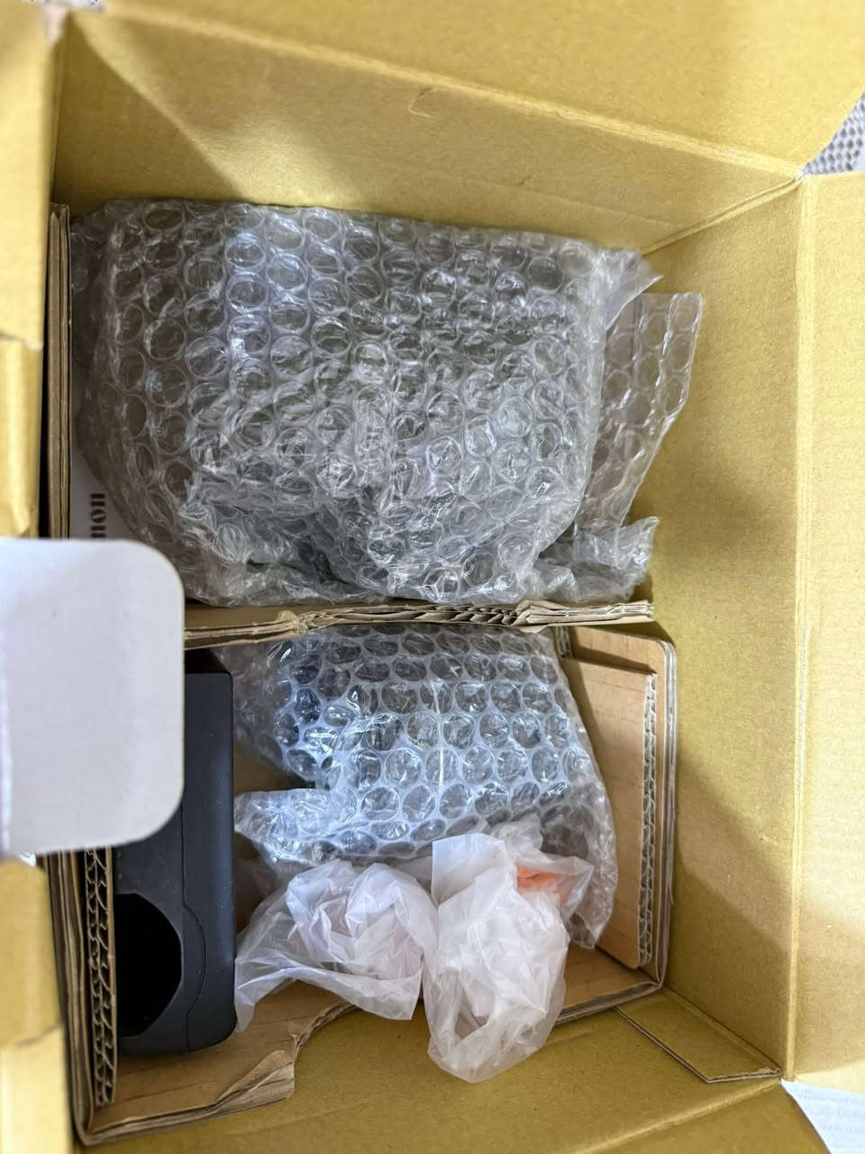 كانون 250d
نظيفه لوك اخت الجديده 
مع كامل الملحقات 
السعر ٦٠٠ الف 
للاستفسار :- 
*********** 
توصيل متوفر الى جميع المحافظات 🛑
