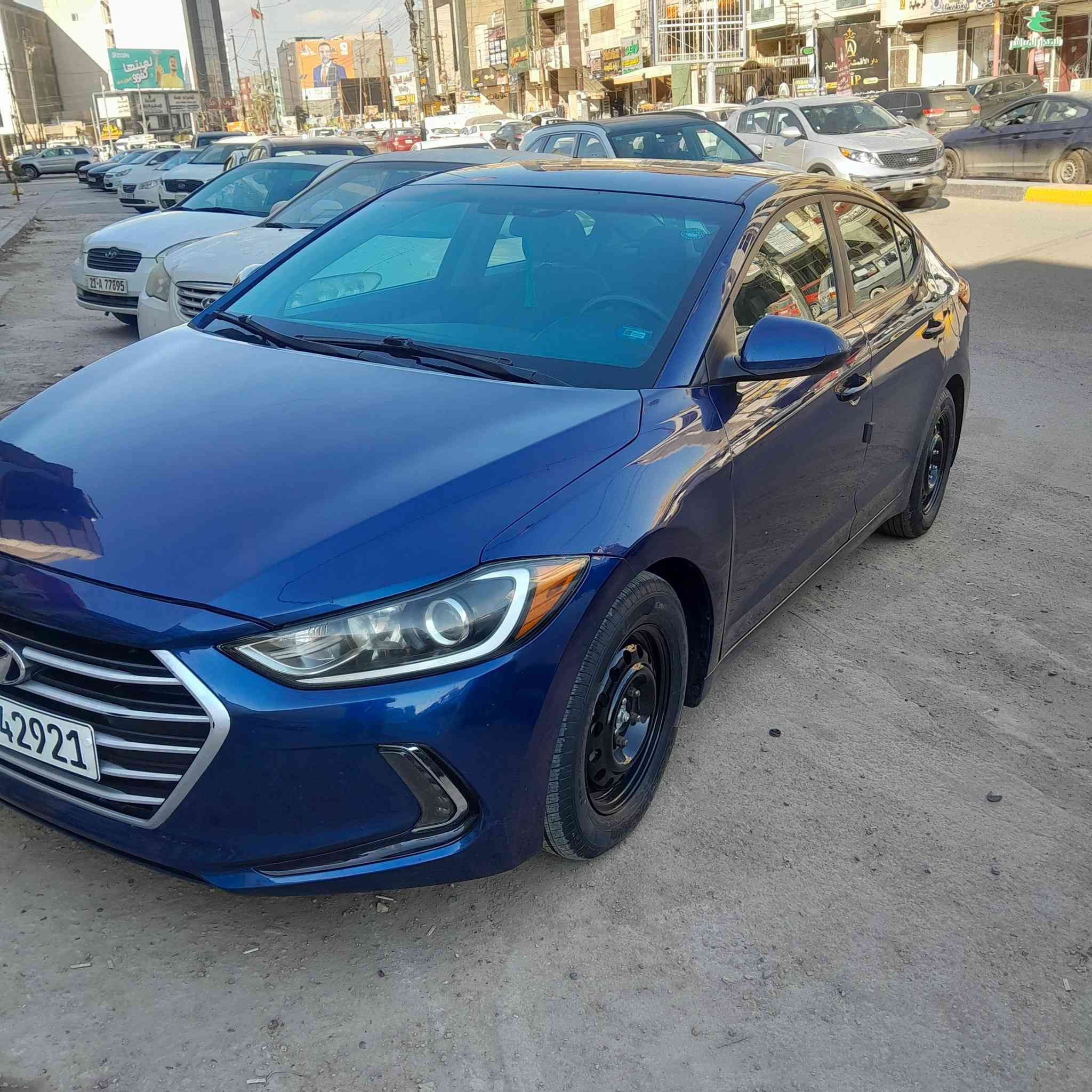 السلام عليكم سيارة للبيع هونداي النترا وارد امريكي موديل ٢٠١٧ رقم اربيل الدولي الجديد والحادث جاملغ وبنيد بدون دواخل وصورة للشاصي بالمنشور محرك وكير كفالة والسعر ١١٨ مكاني بغداد للاتصال ***********
