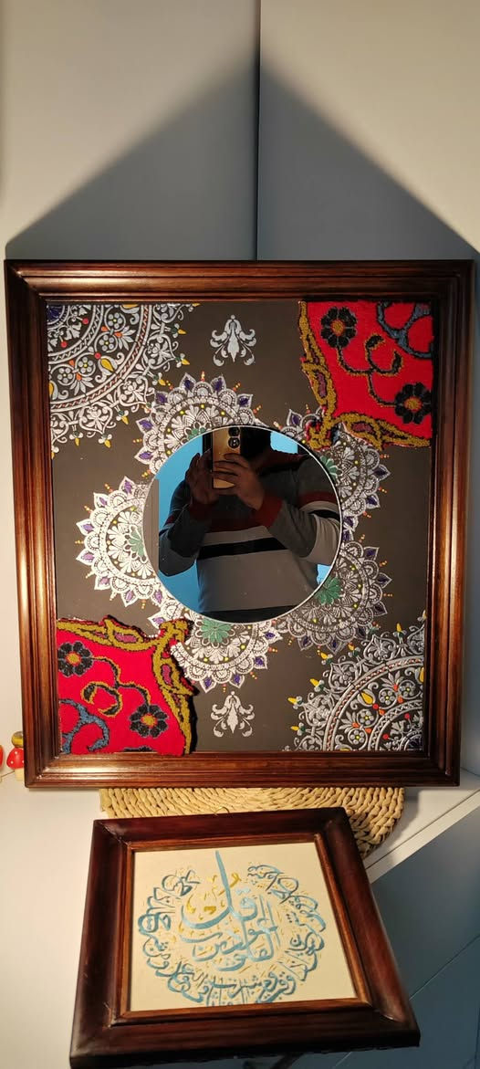 مراية جدارية شغل ايدي
الايطار خشب زان
وباقي التفاصيل شغل يدوي بالكامل
قياسات 66x56
قطعة ثقيلة على الطراز القديم مشتغلها


**إذا كنت صاحب هذا الإعلان وتريد حذفه لأي سبب، رجاءا أرسل رسالة إلى الدعم الفني**