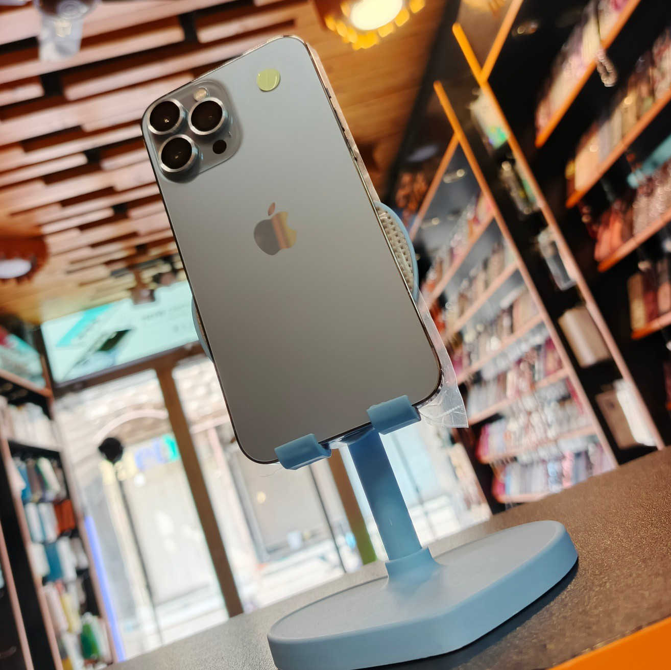 #متاح هاتف مستخدم ❤
# iphone 13 pro max
الذاكرة 256 GB
البطارية 81 %
الهاتف غير داخل صيانة وتر بروووف ❤
الهاتف بي بصمة لوجه مرات تشتغل مرات متشتغل فقط ❤
#السعر  590 الف فقط 

#العنوان _الانبار _قضاء هيت _ شارع حامي حميد _مجاور مجمع الملكة أو مقابل مكتبة الأقلام _ مركز الباشا 💥
#لتواصل معنا : 
واتساب / ***********
الانستا / albasha-mople
