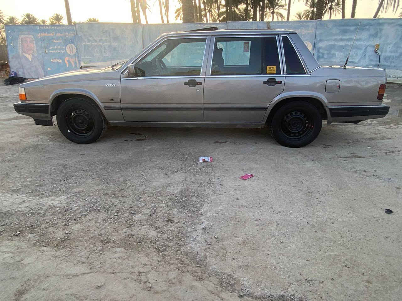 فالفو 740 موديل 86
كير محرك خير من الله 
بديهه يخبل احلى من الصور 
كير اوتو 
حداديه جديد
غرفه جديده 
اربعه جام كهرباء 
سلايت شغال فتحه 
تخم تاير 
السعر 42 مكان بابل الكفل ***********
