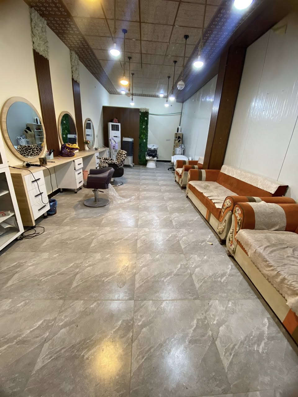 السلام عليكم عدنا غراض صالون مستعجلين ع بيعهم كلهم بيعه وحده للتواصل ***********
